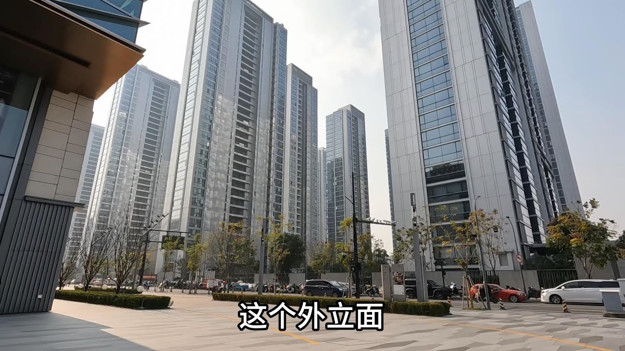 浙江杭州现状，今天中午12点，余杭区城北万象城，无法理解？