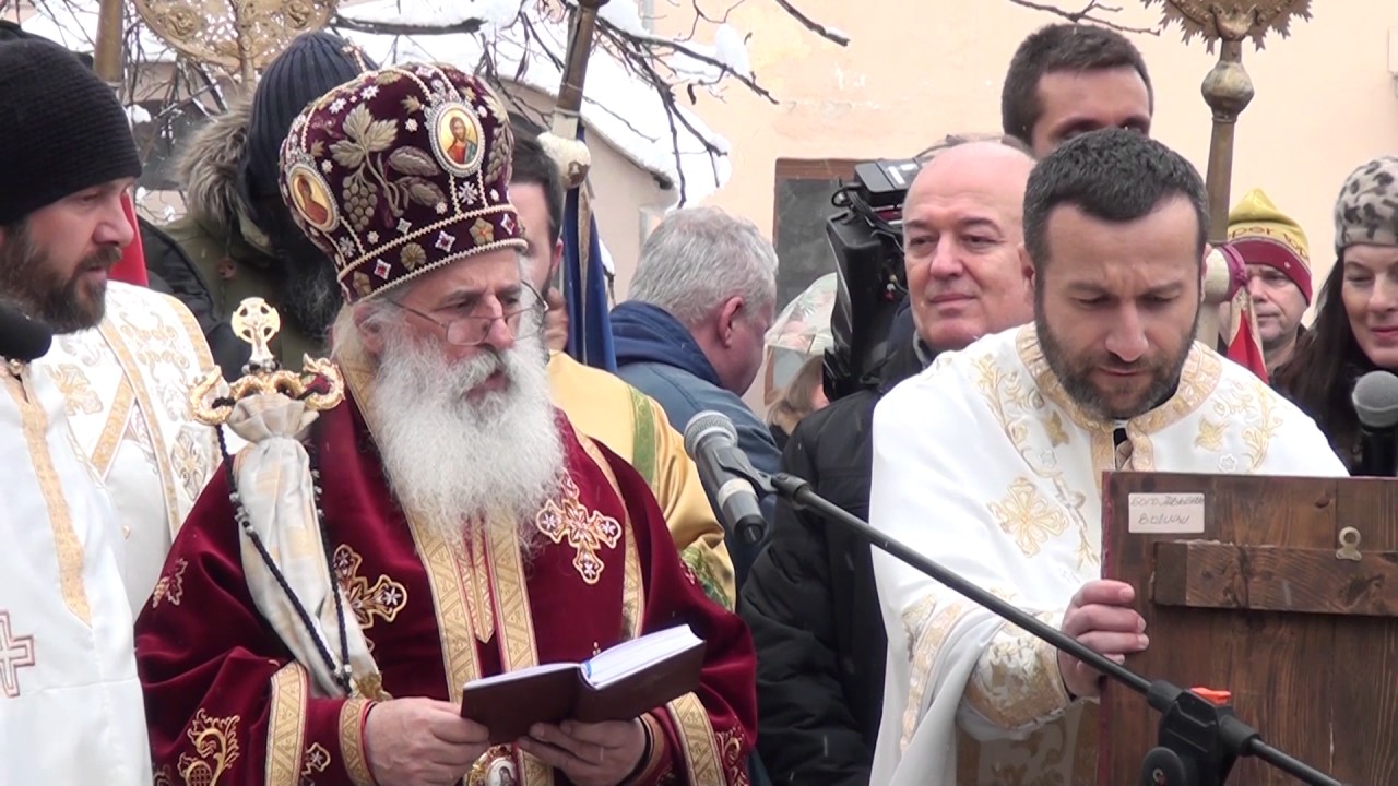 Tv Tera Bitola  Viktor Mangovski go fati krstot vo Bitola 20 01 2017