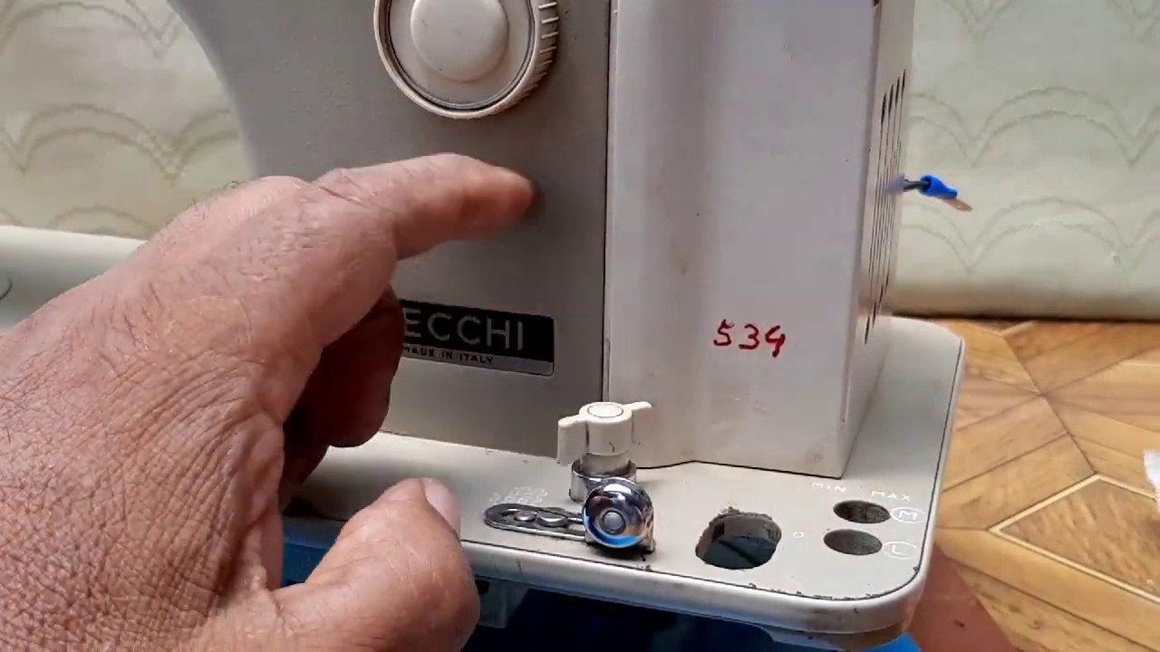 Botón para bajar el peine  Máquina de Coser NECCHI Vertical Izquierda 534