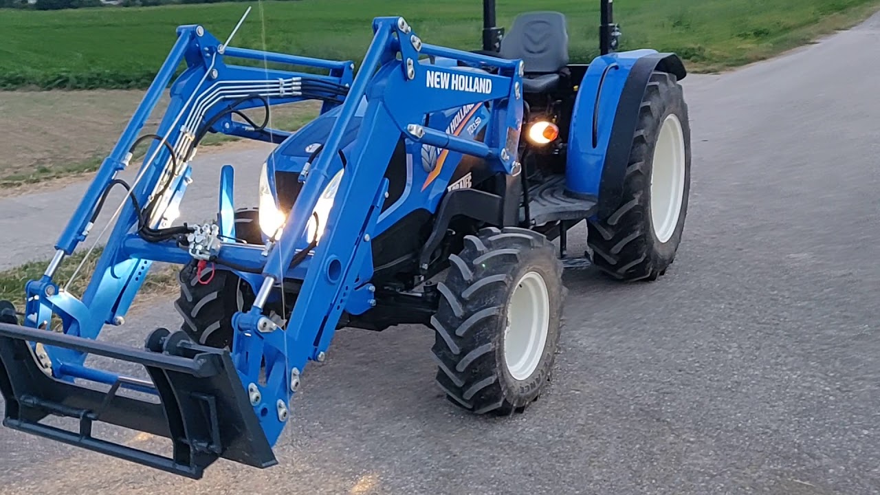 New Holland TD3.50 Small Farm Tractor with Stoll Front Loader FC550P
