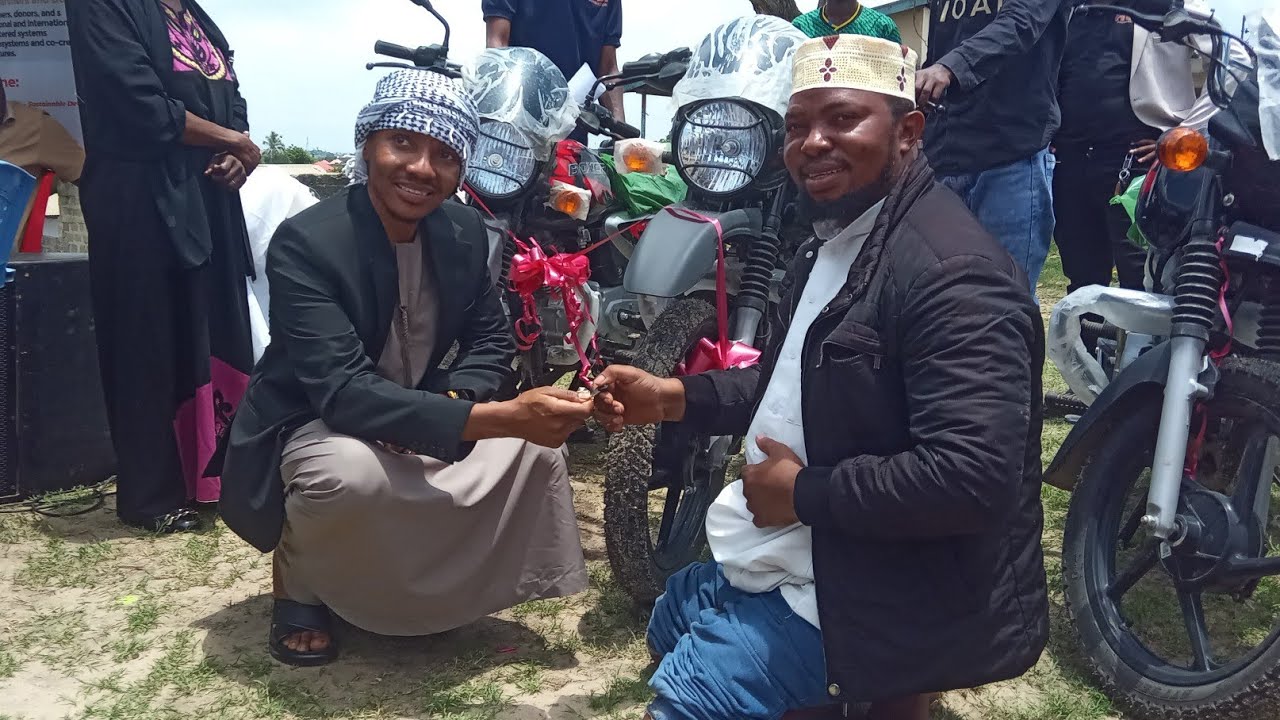 SHEIKH MKOPOKA: BABA YANGU HAKUTAKA KUNIPELEKA SHULE KWAKUA NI KILEMA ILA KWASASA NI MIMI NI DAKTAR 