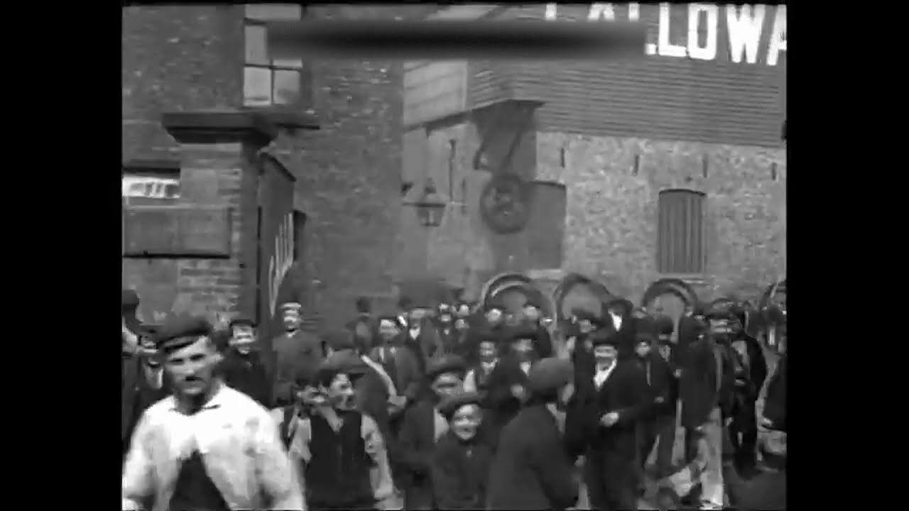 1900 - Employees of Galloways Ltd. Boiler Works, Hyde Road, Manchester - Mitchell & Kenyon