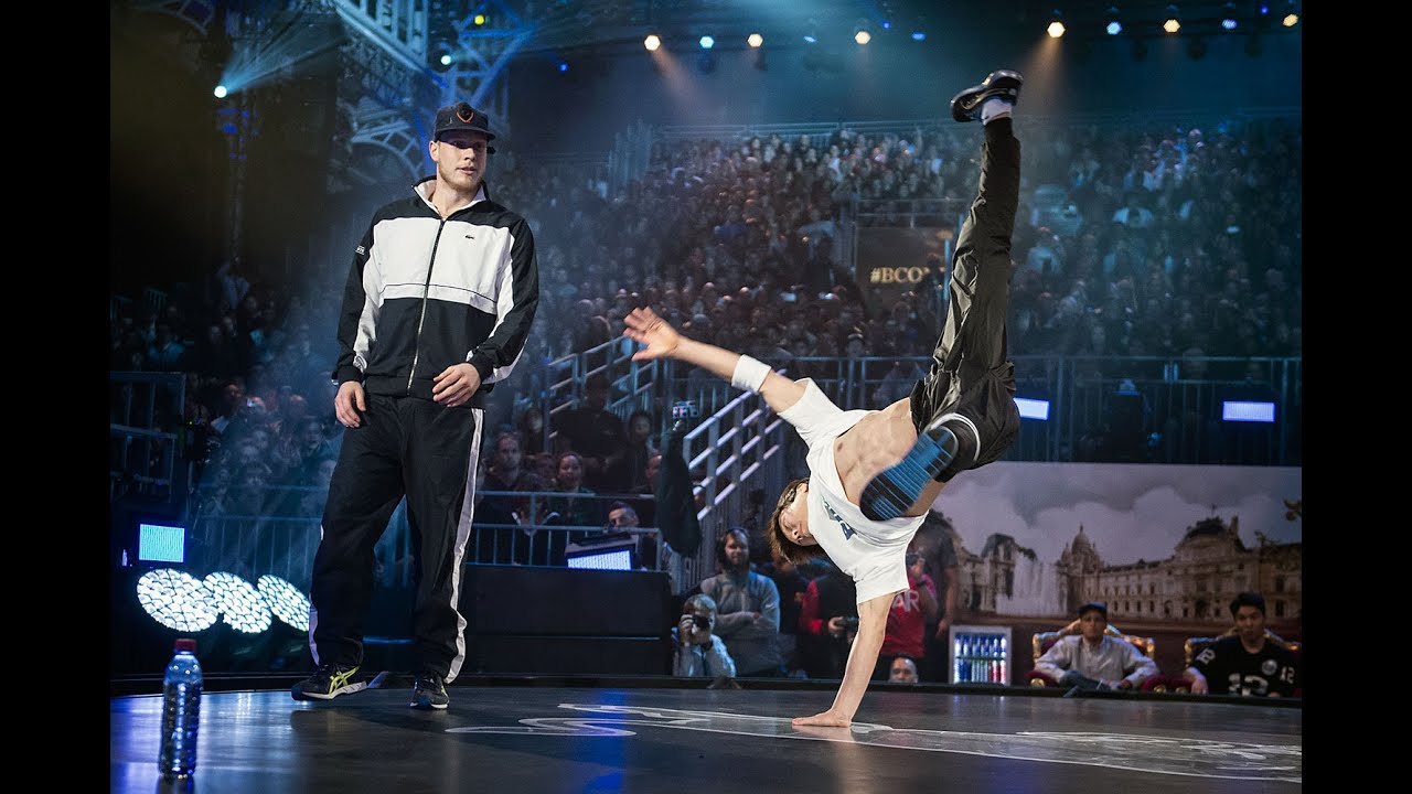 Blond vs Menno - Battle 2 - Red Bull BC One World Final 2014 Paris