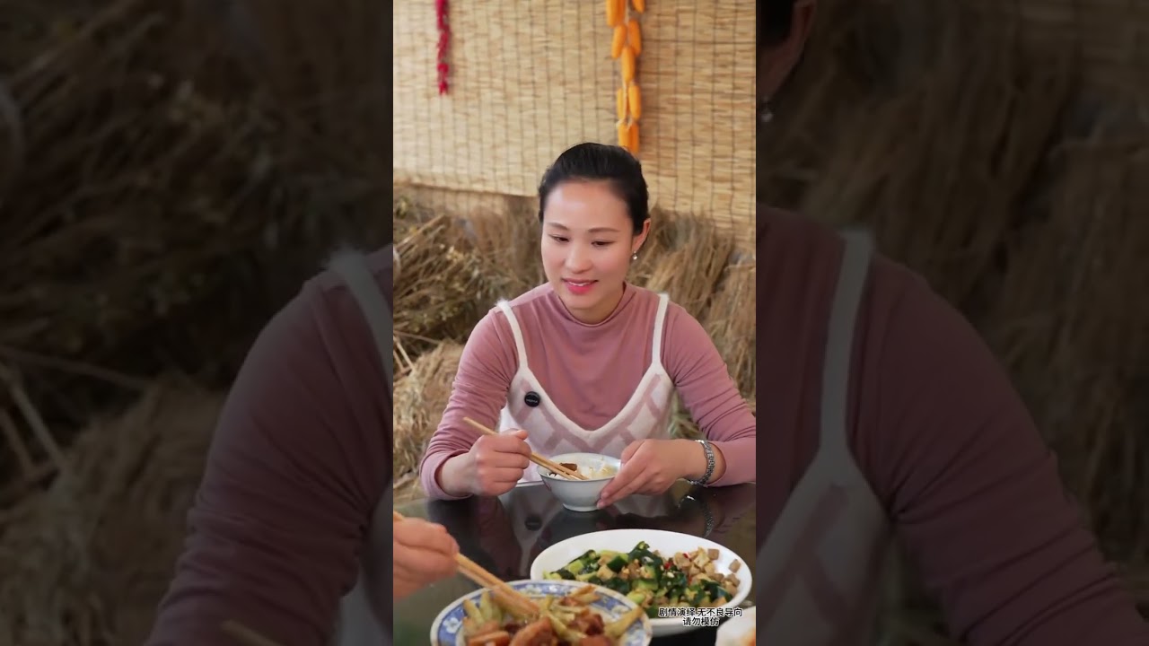 The younger sister-in-law was beaten by her husband. When the sister-in-law knocked on