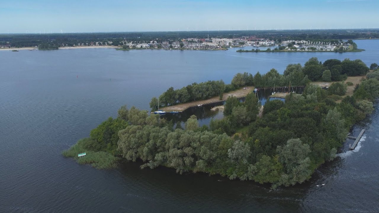 Eiland-hoppen: Architect keert na 50 jaar terug naar eiland in Wolderwijd