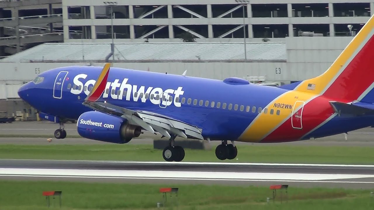 Southwest Airlines N912WN 737-700 Landing Portland Airport (PDX)