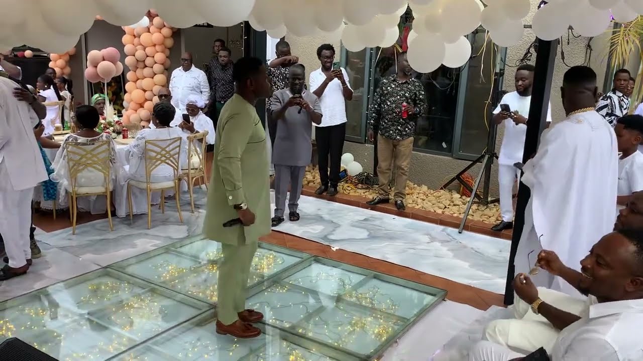 Nacee🎤applauds the Mesduah Band🔥🎊 as they performed Aseda🙌😍Professional musicians on duty🎤🎸🎶