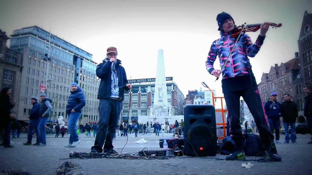 MC Xander & Rebecca Waller (electric violin) Jam on the Dam - Amsterdam