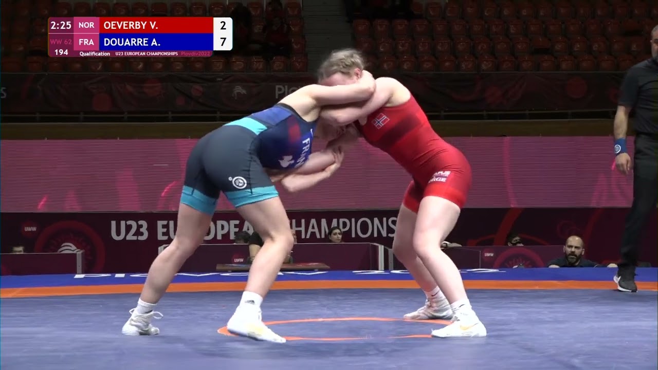 Qual. WW - 62 kg: V. OEVERBY (NOR) v. A. DOUARRE (FRA)