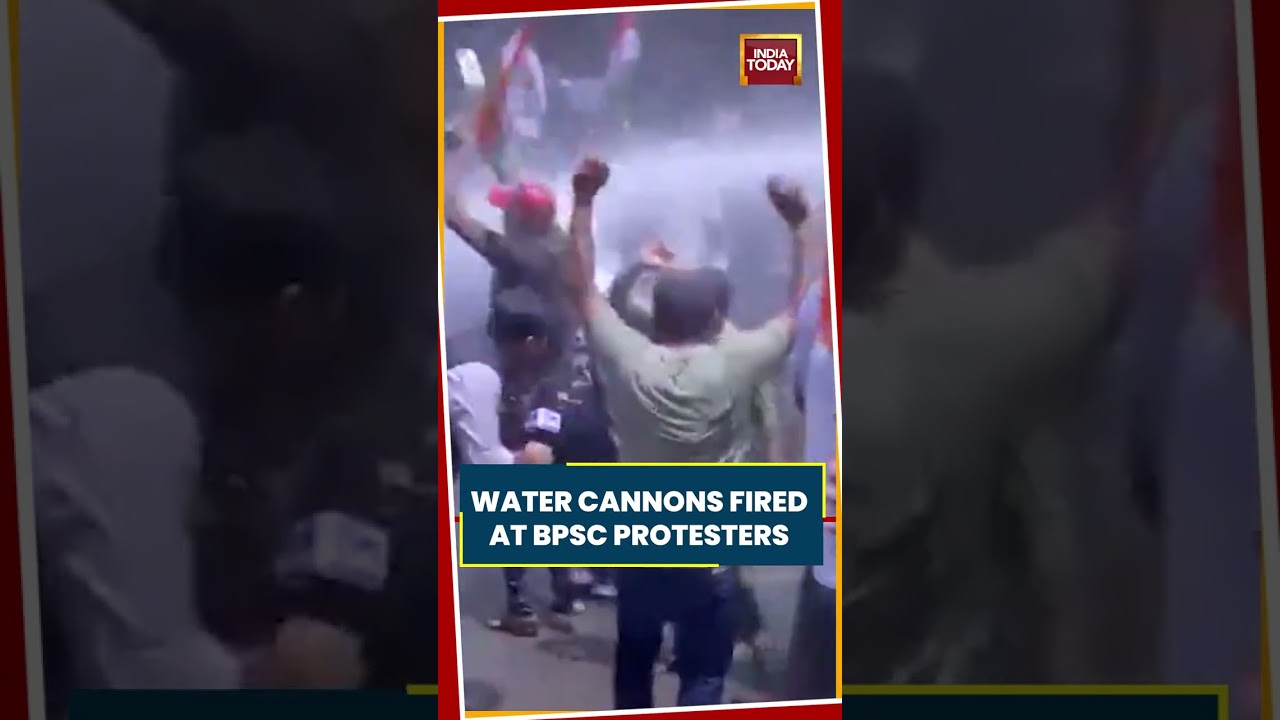 Bihar Protest: Water Cannons Fired At BPSC Protesters In Patna During Raj Bhavan March #bpsc