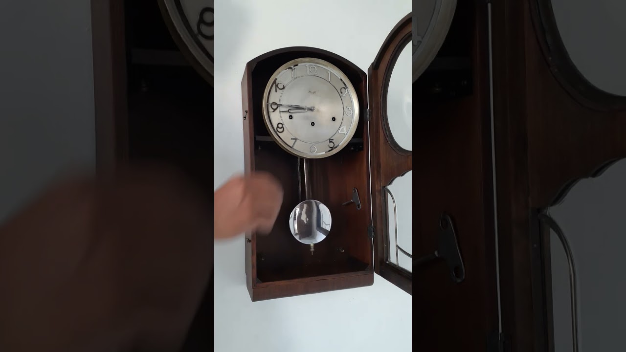 💥 terjual💥   jam bandul kuno KIENZLE  S8 mulus @ 081553763133