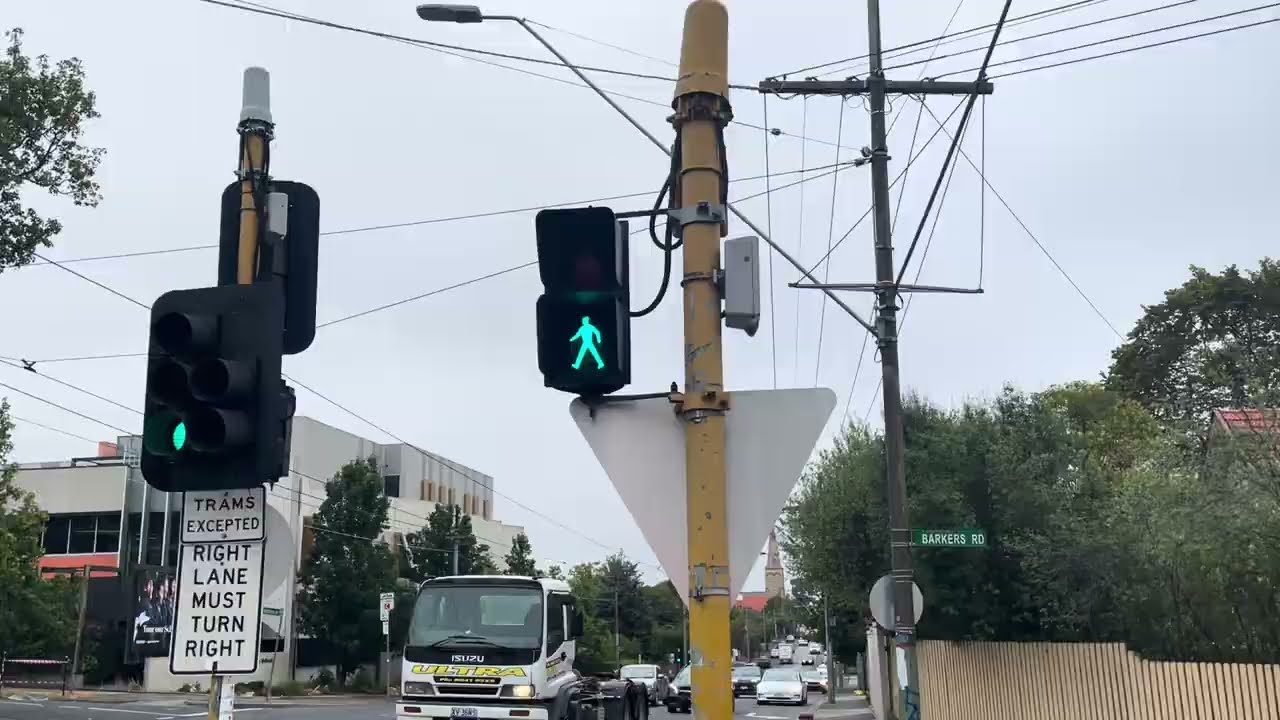 Aldridge LED traffic lights @ Burke Rd & Barkers Rd, Hawthorn East