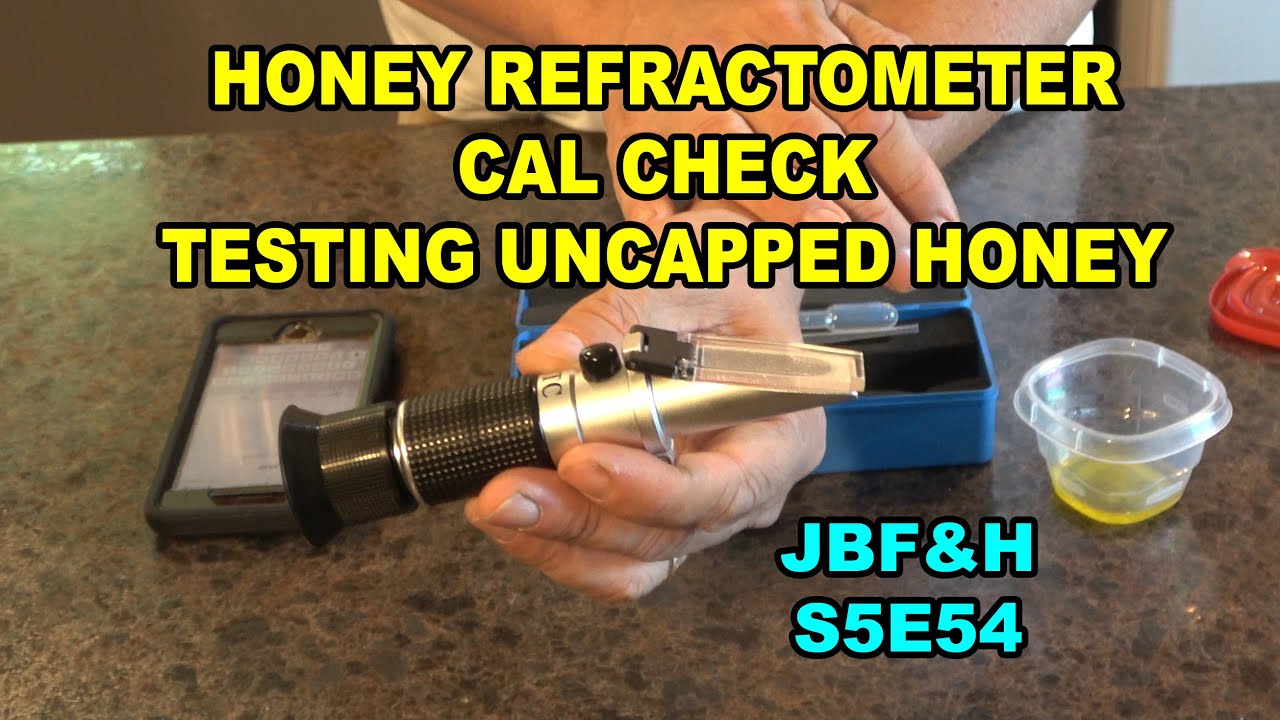 Honey moisture test with refractometer S5E54 #beekeeping #refractometer #honeyrefractometer