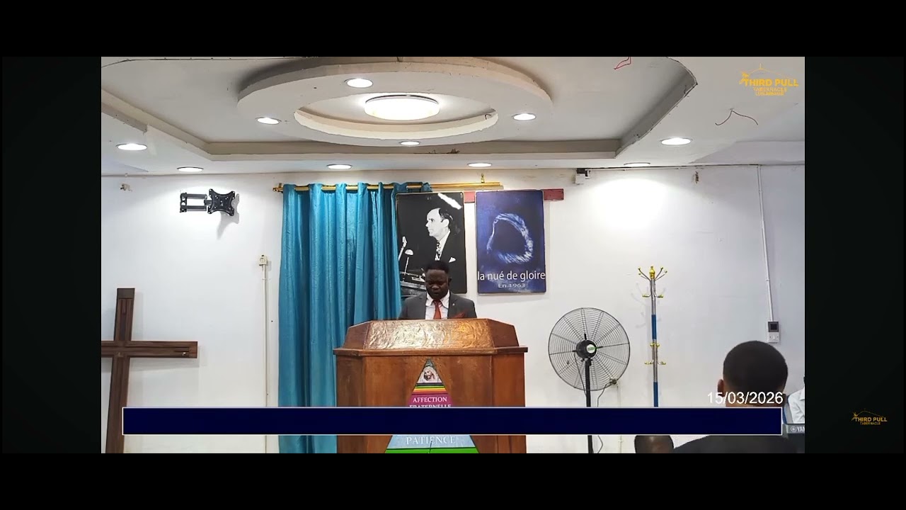 JÉSUS DIVIN MODÈLE 