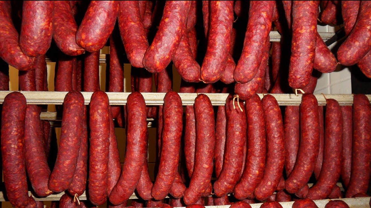 Best Way to Smoke Sausage. Sausage Smoking Experiment.