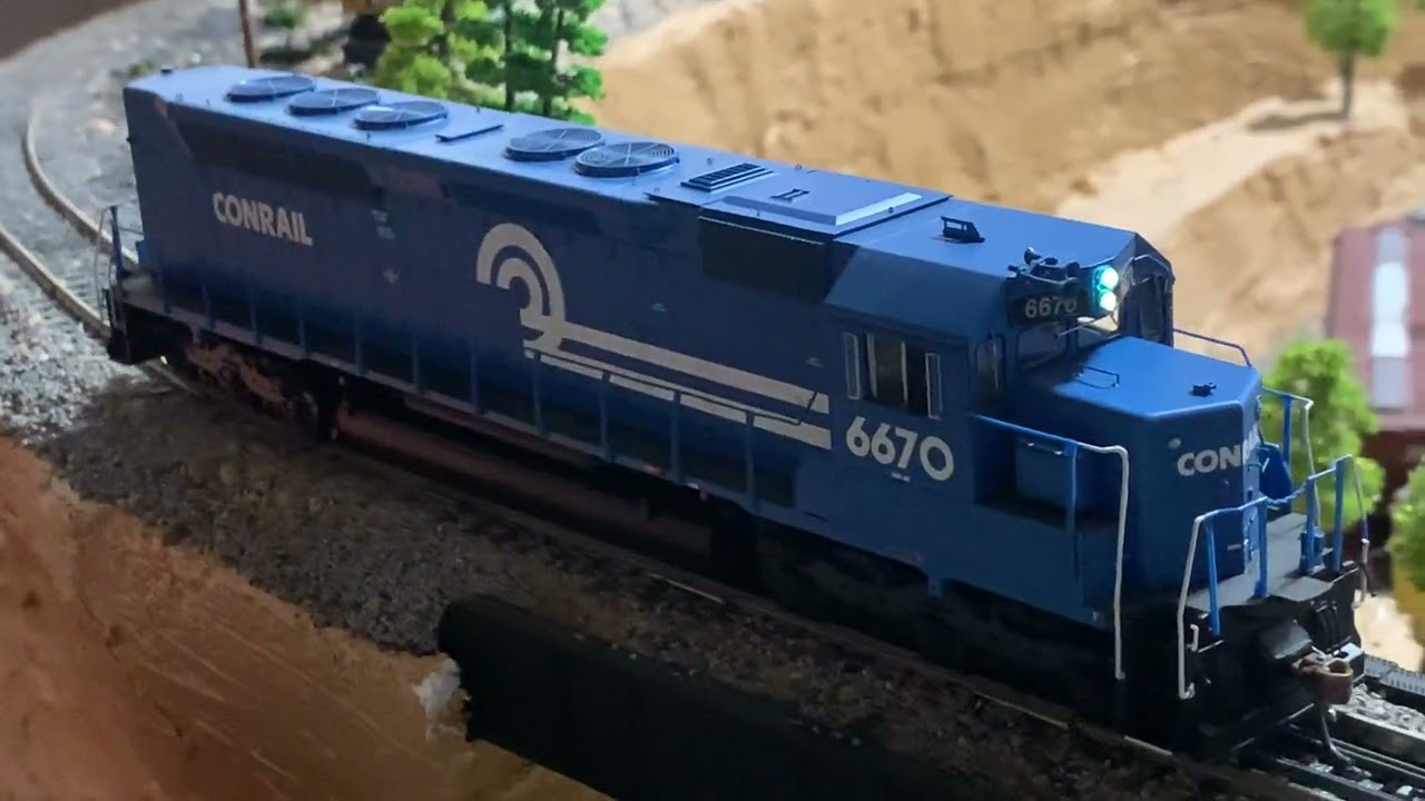 HO Scale Athearn Genesis SDP45 SD45M DCC Sound CONRAIL QUALITY well built !