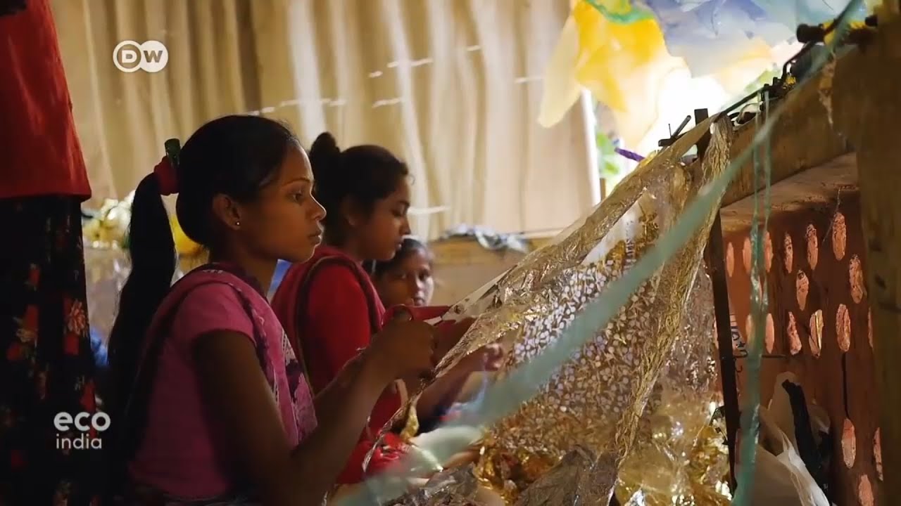 Eco India Shorts: The tribal community spinning plastic waste into yarn and turning it into handbags
