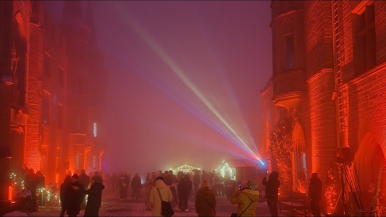Burg Hohenzollern Magische Lichtshow und märchenhafte Unterhaltung #burg hohenzollern