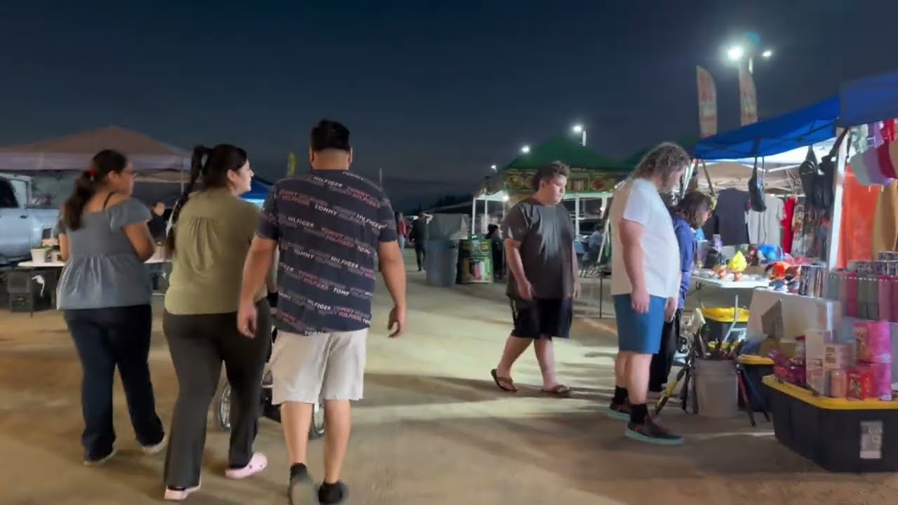 CUANTO COBRAN POR ENTRAR  A LA PULGA  DE NOCHE EN CALIFORNIA 