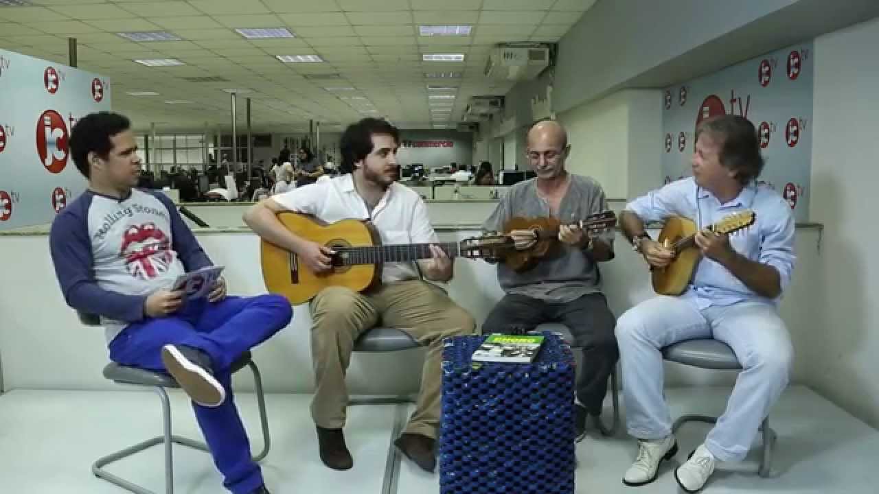 João Camarero, Bozó e Beto do Bandolim fazem choro na Redação do JC