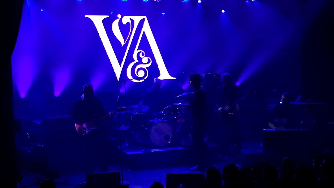 Ville Valo & Agents @ Tavastia 2019 - 2/17 - Orpolapsi kiurun