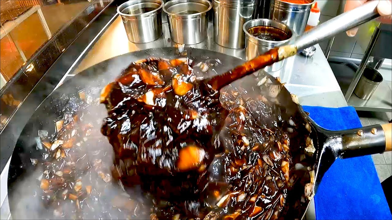 [중화요리] 중국집 / 양파를 아끼지 않는 짜장면 / Black-bean-sauce noodles