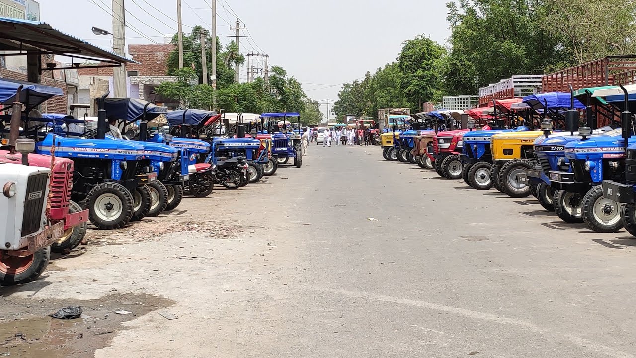 Fatehabad Tractor Mela Mandi (28-7-2019) All the company's tractors meet here at very cheap prices