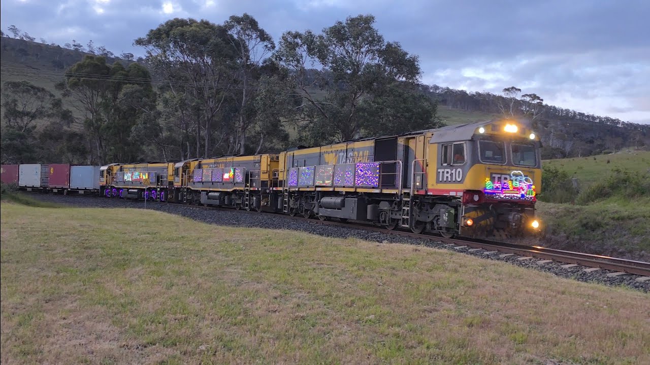 TasRail TR10 TR11 TR09 #36 Christmas train crossing Mud Walls Road Colebrook
