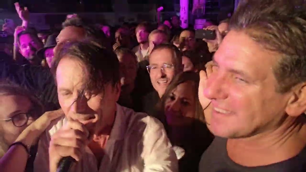 Suede - What Am I Without You, London 16.09.22
