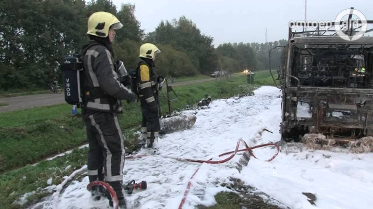 Gasflessen ge&euml;xplodeerd bij tankstation op A50 bij Apeldoorn
