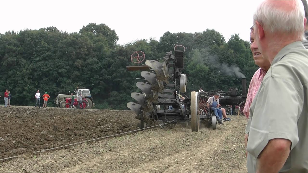 Bulldog-,Dampf-und Schleppertreffen in Bocka bei Altenburg-das 15-te_Dampfpflügen Film 1 von 2.mp4