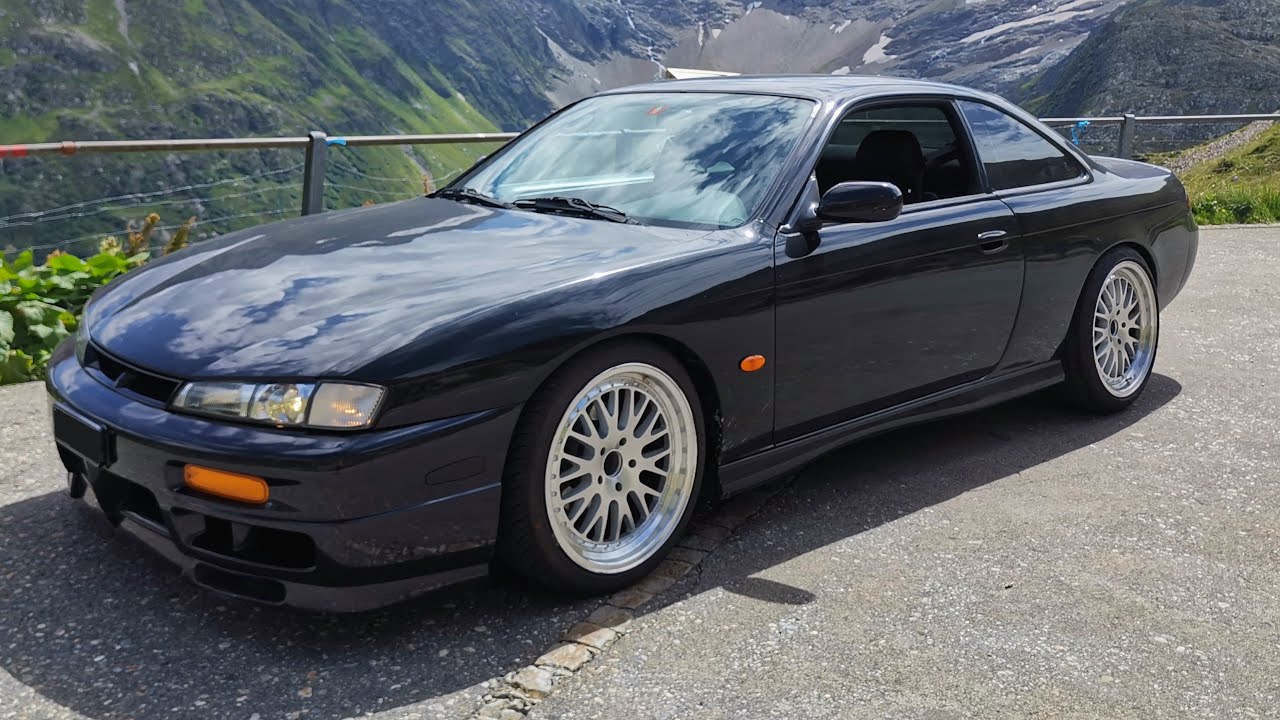 short Autocross / Slalom course in a Nissan Silvia S14