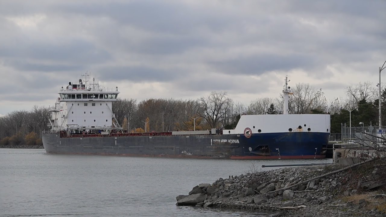 Shipspotting on the Saint-Lawrence Seaway! Algoma Central's Equinox, Captain Henry Jackman!