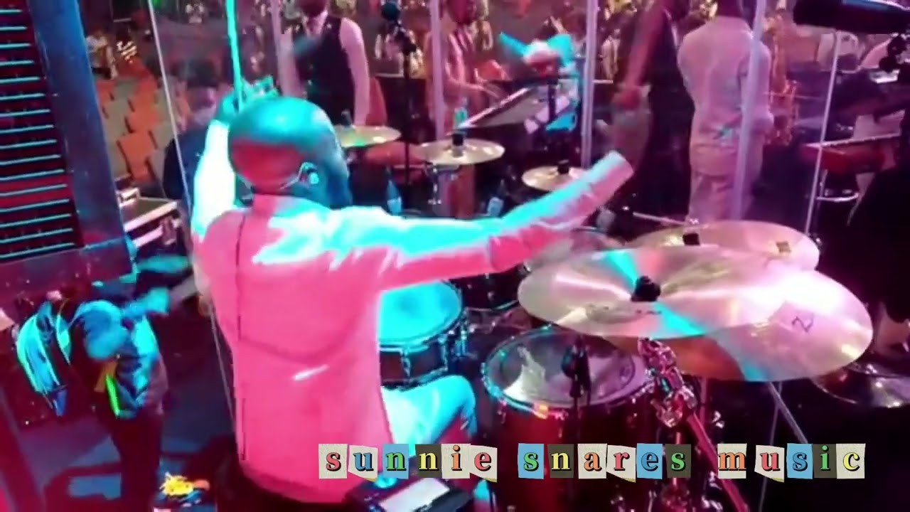 The Hottest Christmas Medley in the World feat mk stixx(THE ENGINE) WATCH TILL THE END
