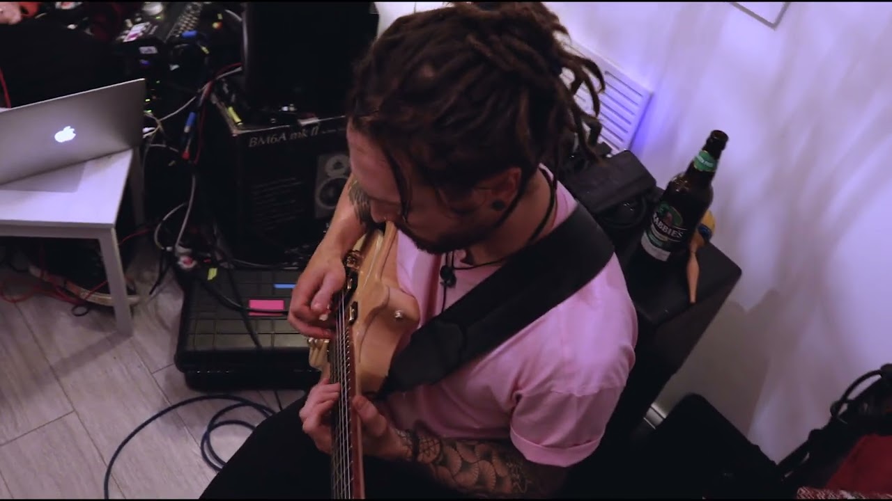 Jamz Living Room Session #15a - Ashton Sellars - Throwback to Session 15 - Special Feature