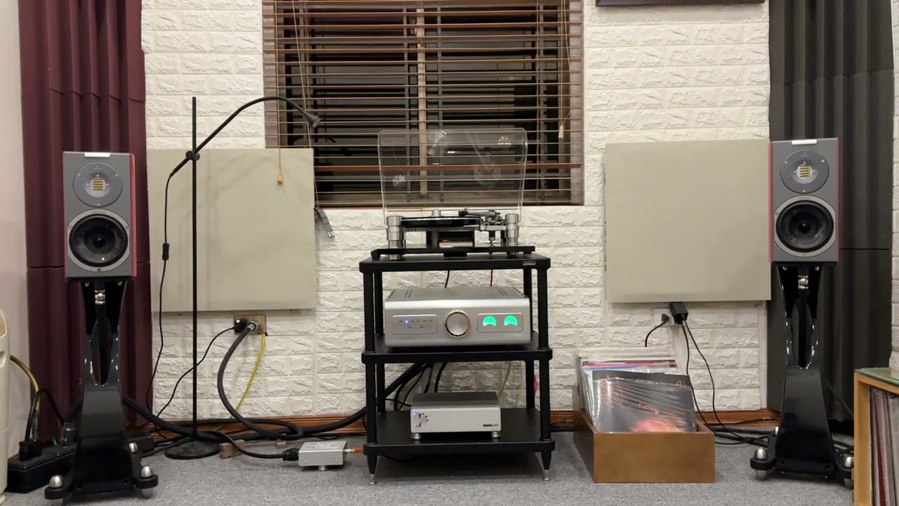 First listening to Dan D’agostino and Audiovector arrete R1