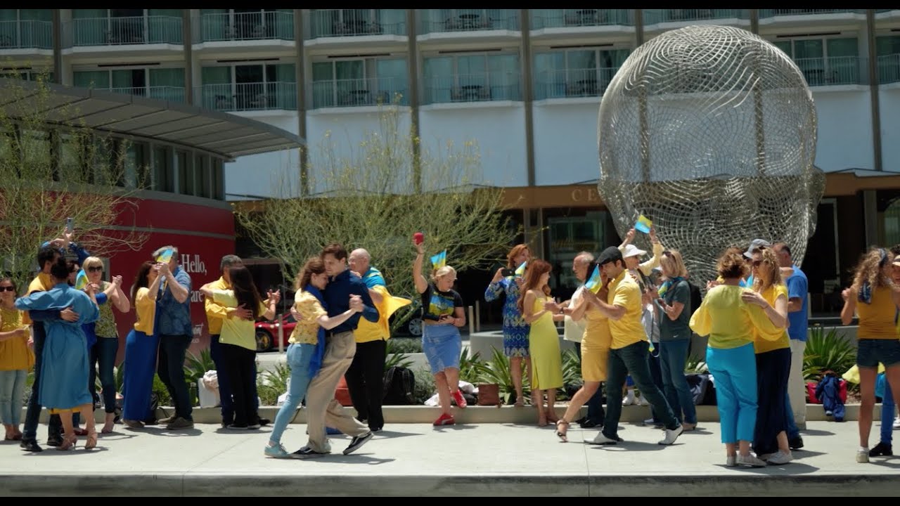 Tango For Ukraine - Argentine Tango Flash Mob, Los Angeles - May 2022