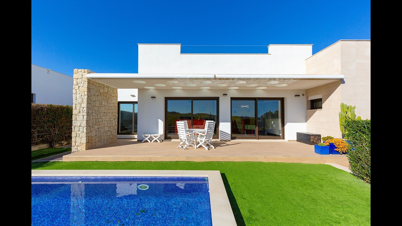 FOR SALE: Luxury 3 Bedroom South-Facing Villa with Open Views – Vistabella Golf