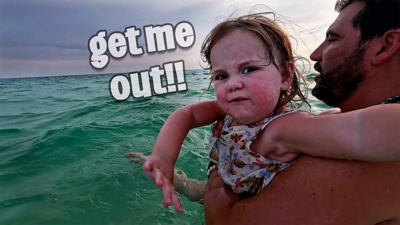Baby Wren faces her fear of the OCEAN! Epic Family Road Trip Vlog!! Destin day 1!!