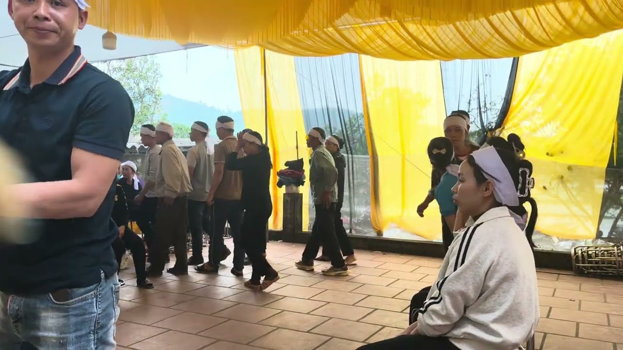 Thương anh nhiều lắm cả nhà à