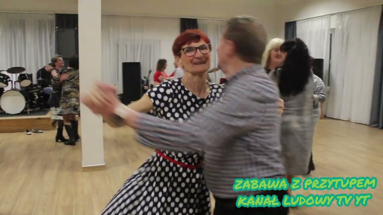 No i waszym oczom mamy samych najlepszych tancerzy w Mokrosęku  jest zachwyt  