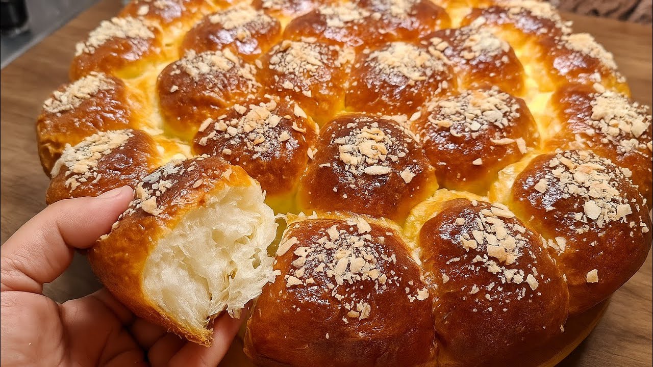 بريوش خفيف مثل القطن بمعنى الكلمة هشيش وقطني روعة روعة😋😋😋