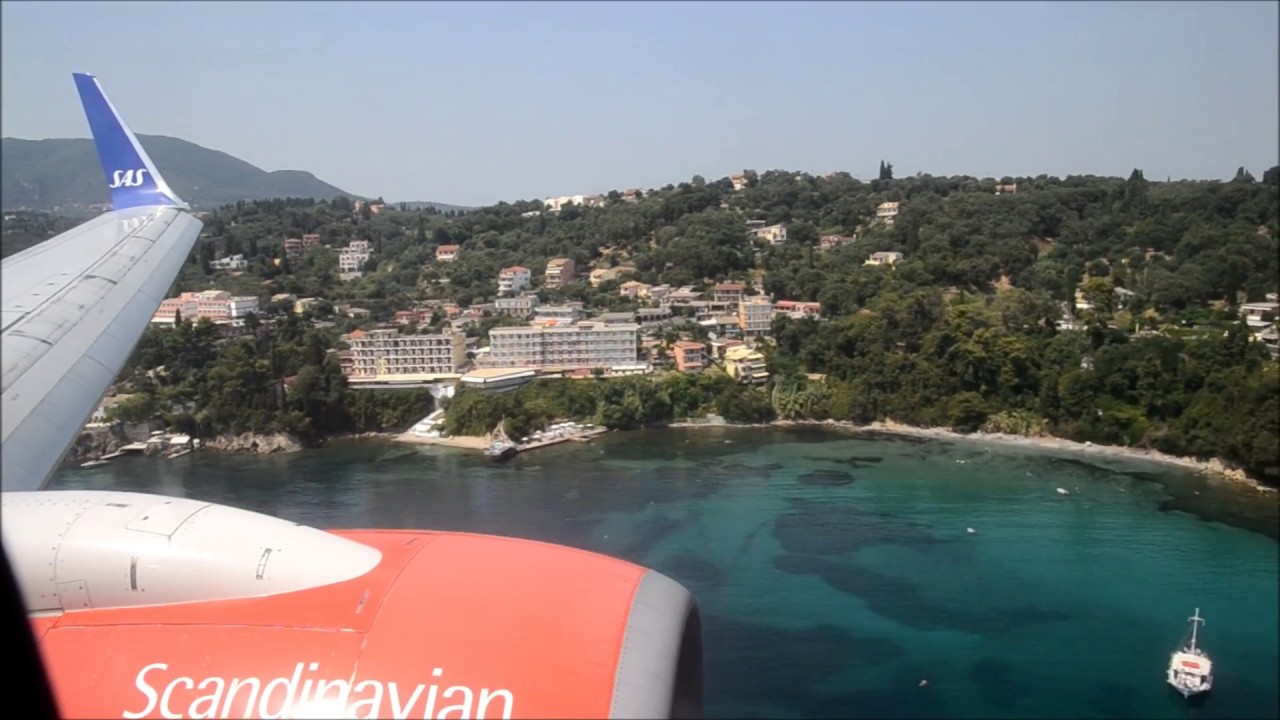 SAS Boeing 737 beautiful landing at Corfu airport
