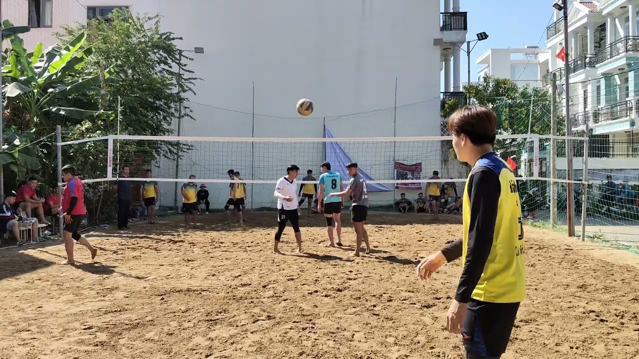 4-4 Đăng Khoa, Cảnh Danh, Quang Thái, Thi, Văn Tiến đối đầu Văn Hoà, Bão Quân, Minh Tân, Xuân Trung