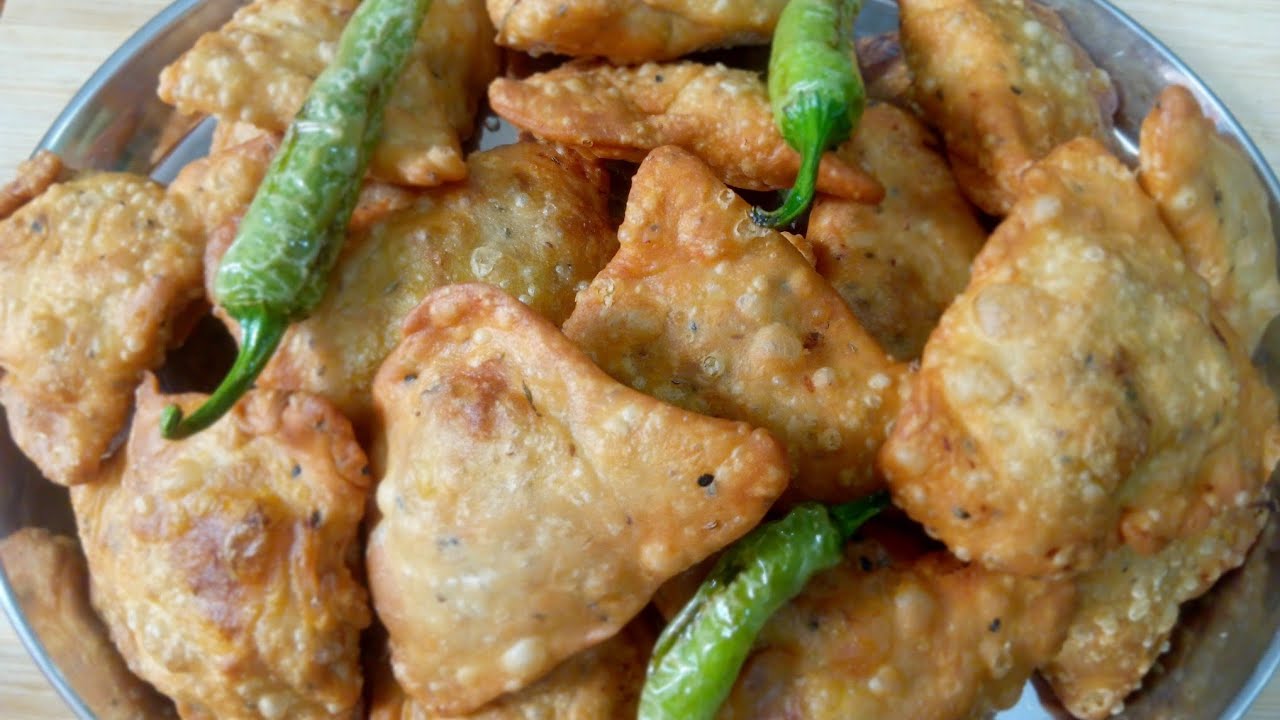 Favourite snack 😋 Aloo samosa recipe for beginners | telugu| easily explained ♥️ 