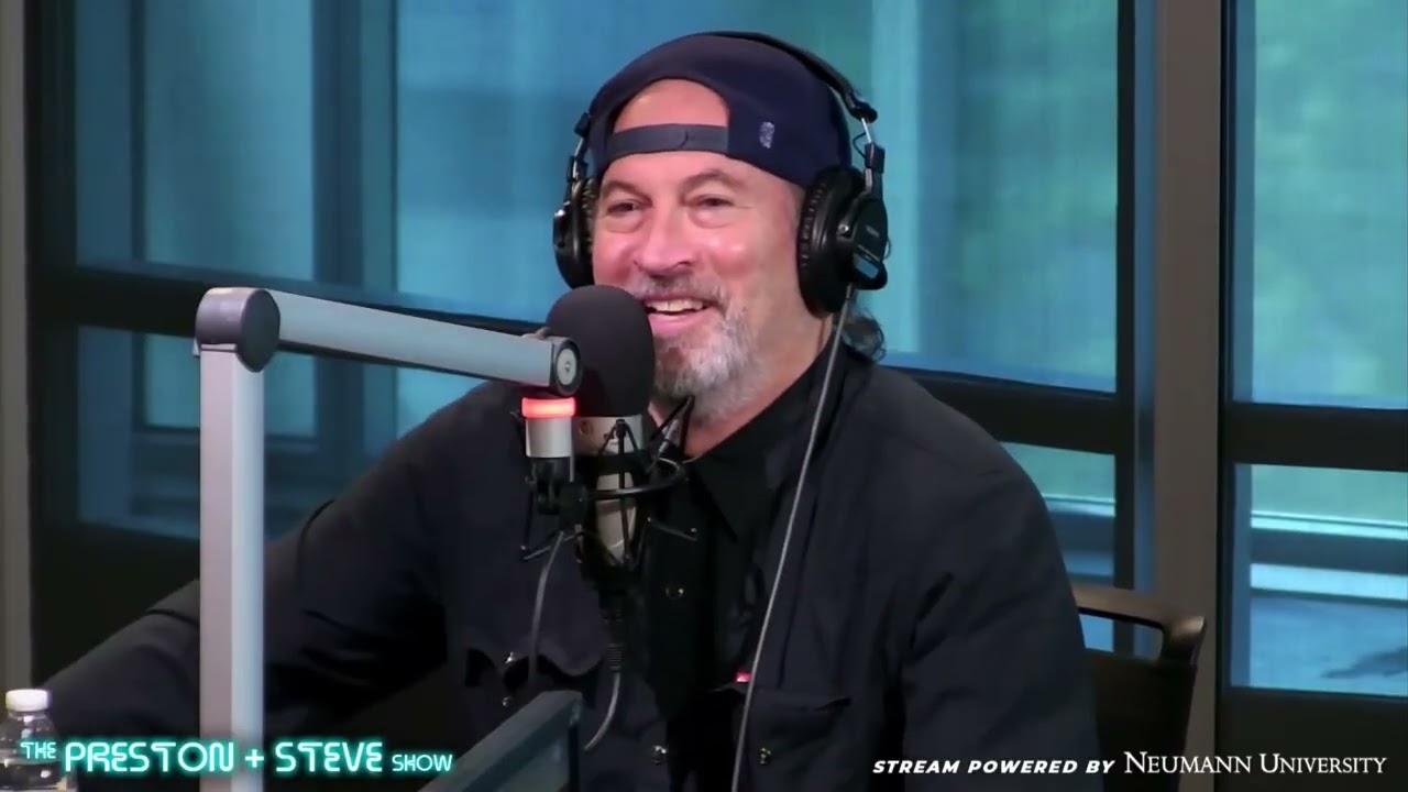 Scott Patterson Reveals Untold Gilmore Girls Stories & His Rock Tour Journey