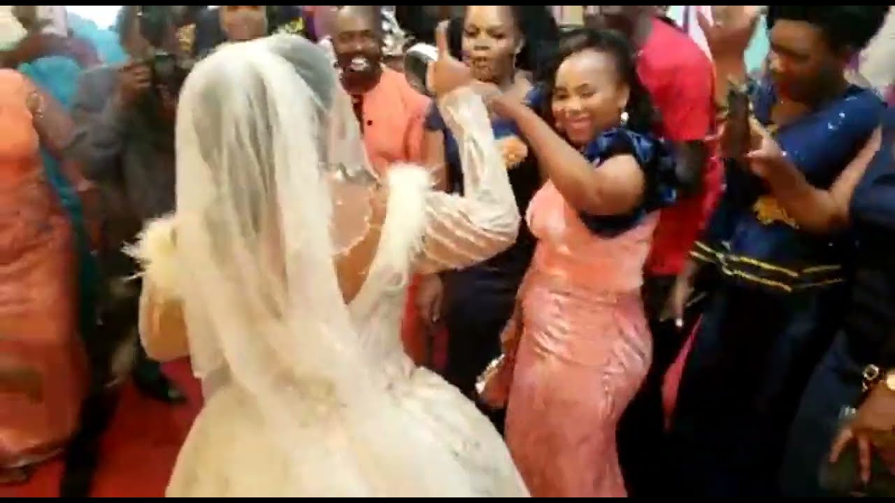 FINALLY ❤️ GOSPEL SINGER ANASTANCIA MUKABWA GET MARRIED
