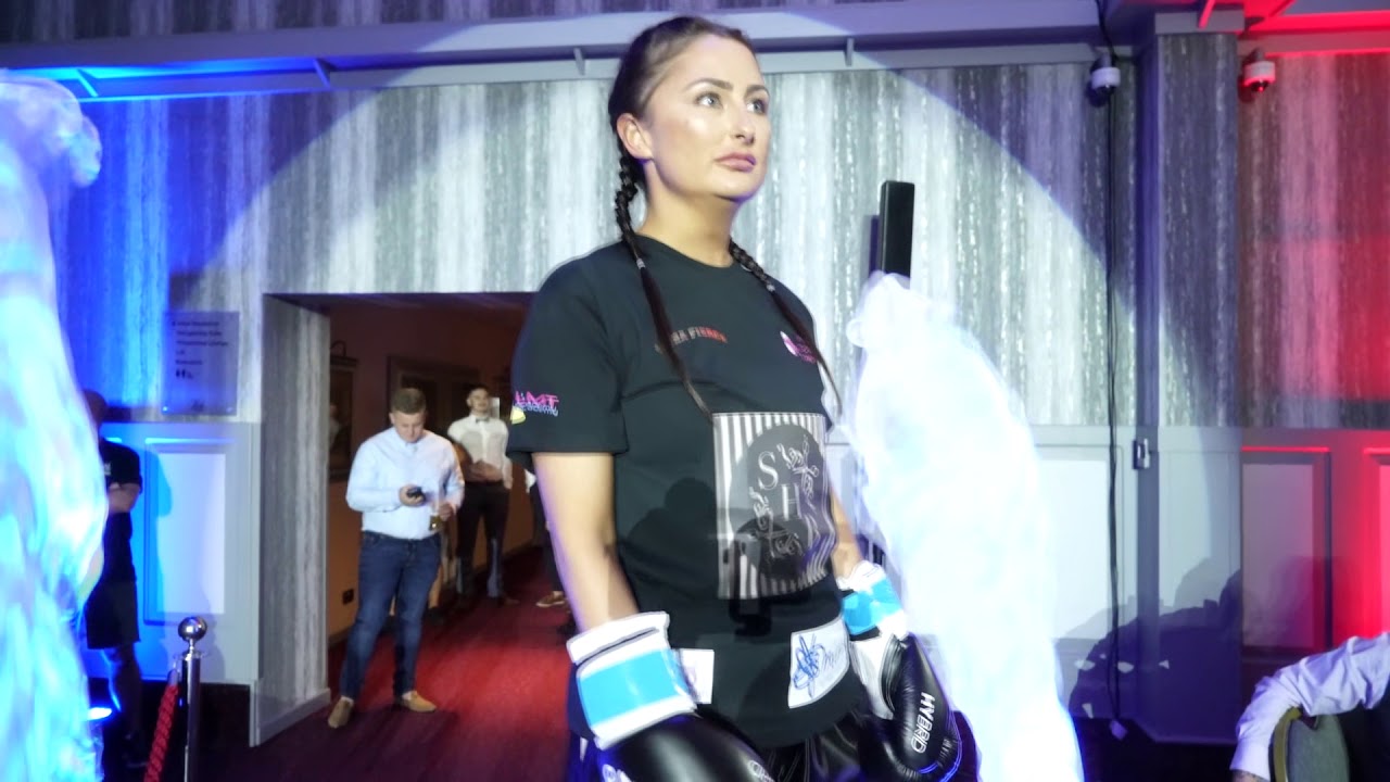 Pink Collar Boxing for MIND Charity 2019