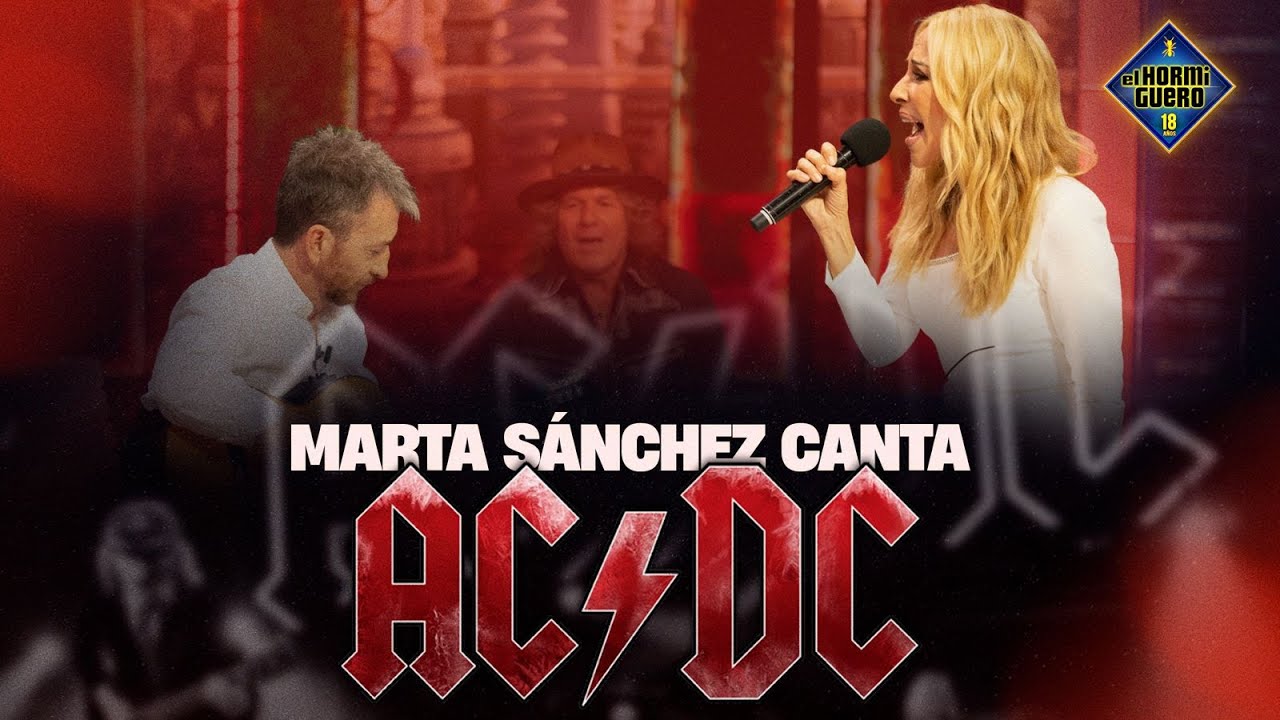 Marta Sánchez canta 