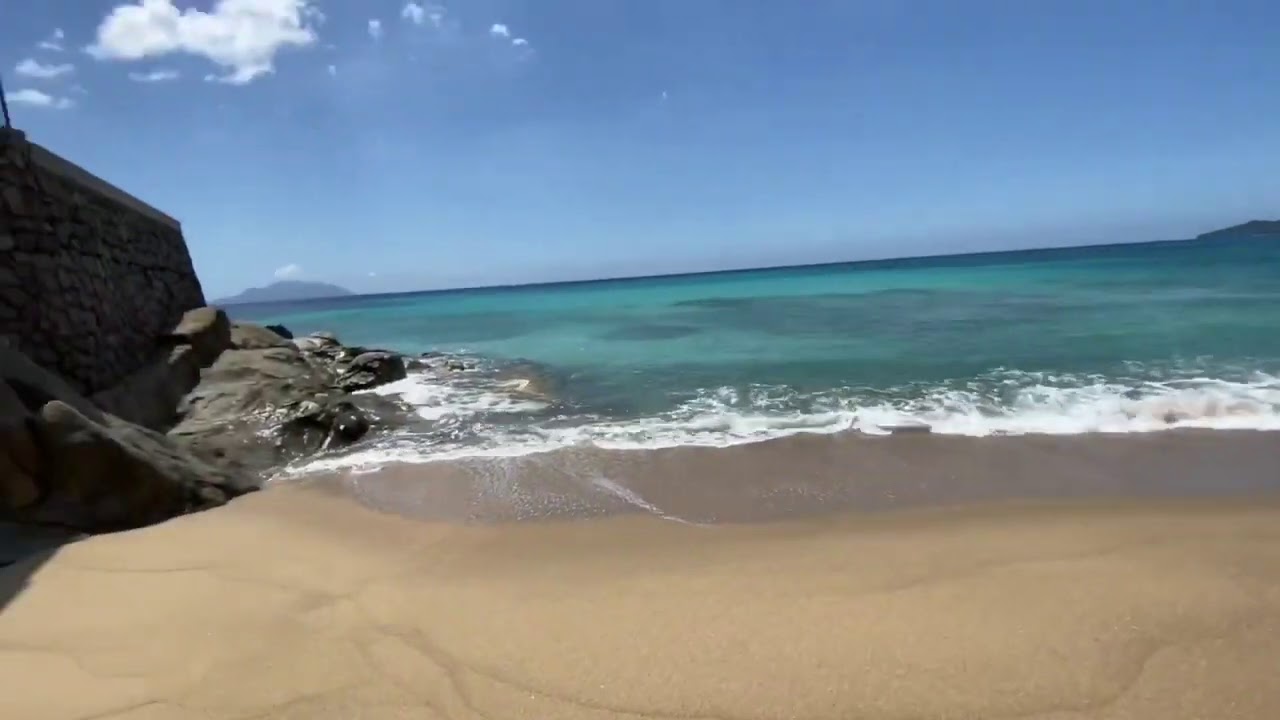 Anse Marie-Laure, a small beach near the popular Beau Vallon, so Anse Marie Laure is often deserted.